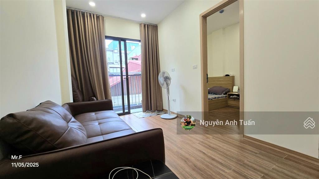 1k1n 35m2 ở 261 trần quốc hoàn. đầy đủ nội thất có tủ lạnh máy giặt sofa. phòng sáng thoáng.