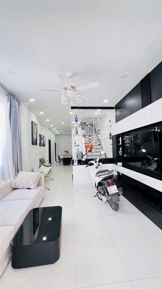 Biệt thự mini mới xây 8 x 20m (160m2 full thổ cư) đường nhựa 7m tô ký  gần chợ ngã ba bầu.