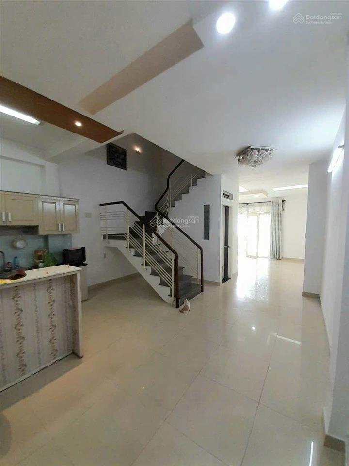 Nhà 3 tầng 5 x 25m mặt tiền đường 439, tân thới hiệp  quận 12