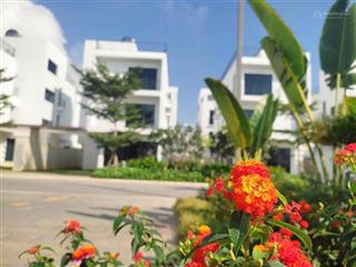 Cần tiền bán nhanh biệt thự biển giá 9 tỷ diện tích 198m2