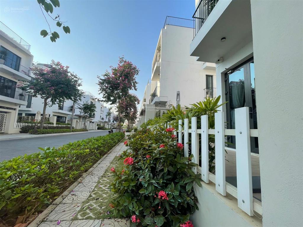 Cần tiền bán nhanh biệt thự biển giá 9,2 tỷ diện tích 198m2