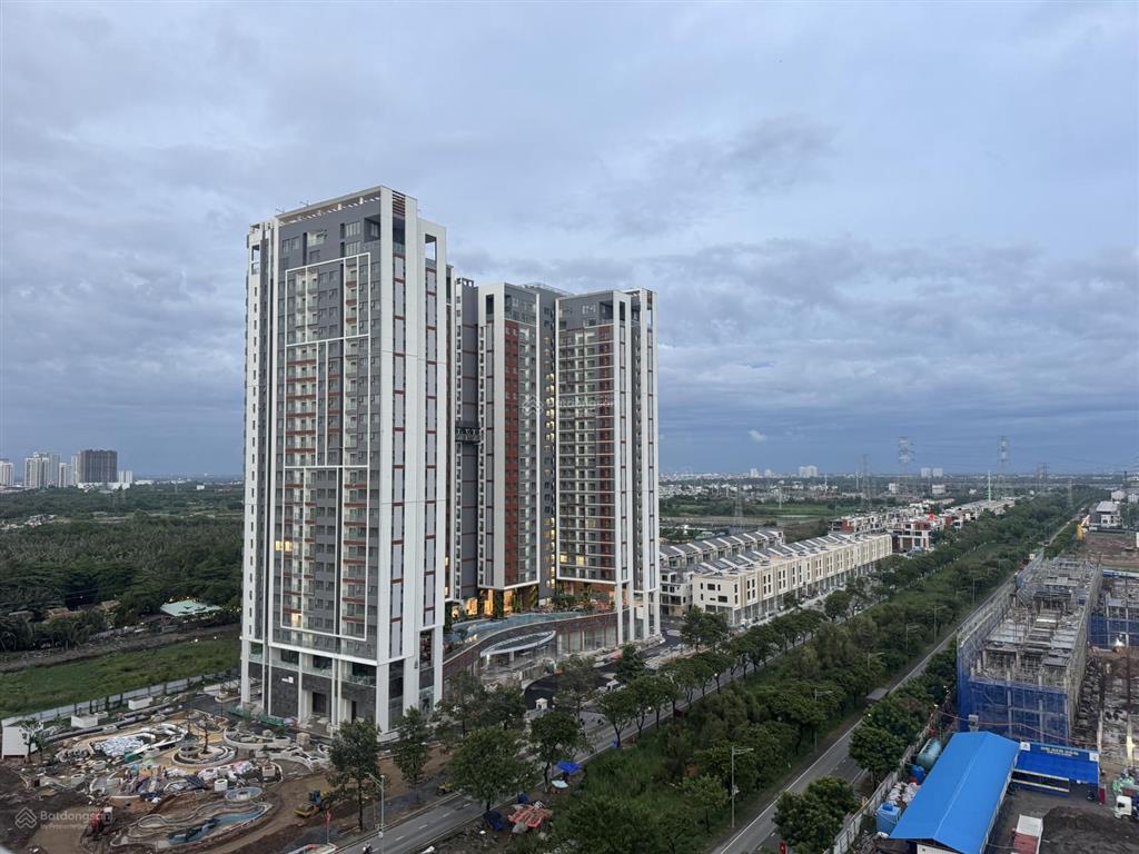Bán căn hộ essensia sky 74,86m² view công viên giá 5.35 tỷ (đã vat+2% pbt).  0931 277 *** mr long