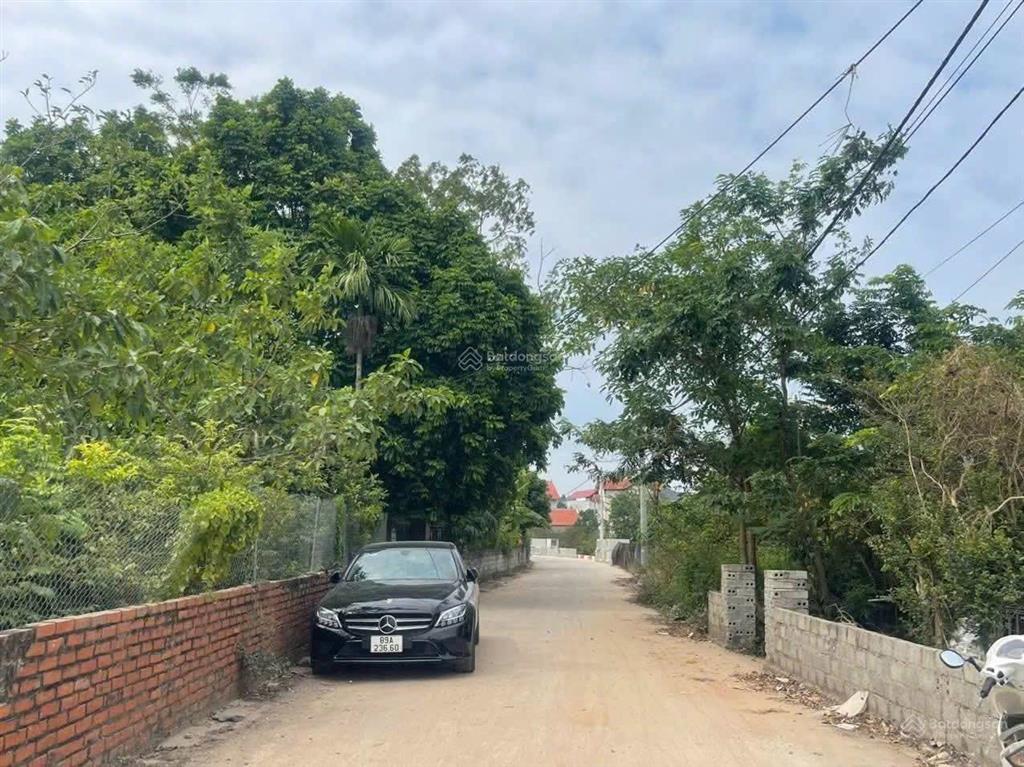 Chính chủ bán 160m² đất mặt đường tiên kiên  cách cổng đền hùng vài phút