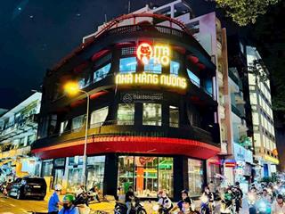 Cho thuê nhà góc 2 mặt tiền vị trí đẹp quận 5 dt 8x18.5 giá 120 triệu