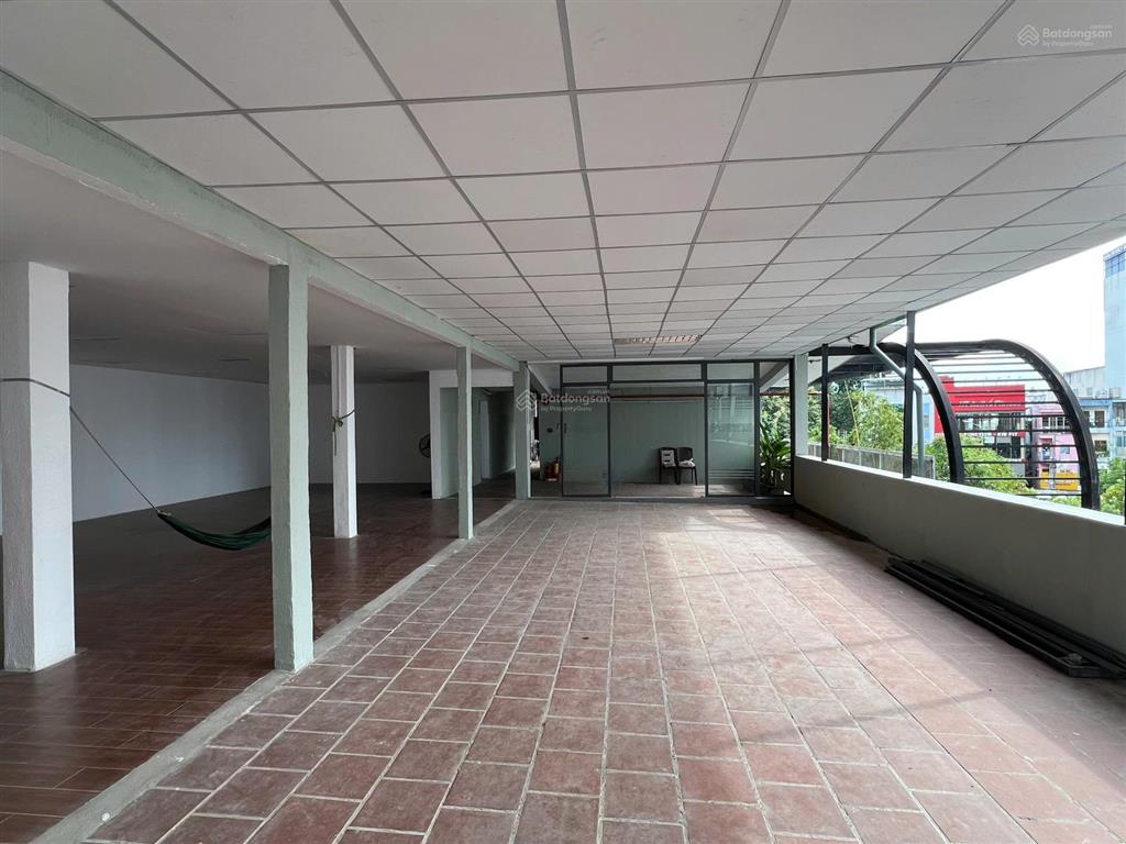Cho thuê 600m2 sàn văn phòng lầu 3. giá tốt.  tdland để được hỗ tợ