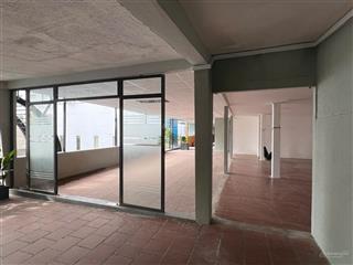 Cho thuê 600m2 sàn văn phòng lầu 3. giá tốt.  tdland để được hỗ tợ