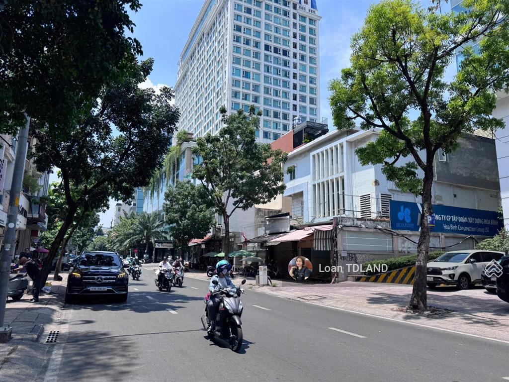 Cho thuê mt nguyễn đình chiểu q3 8x17m 130tr