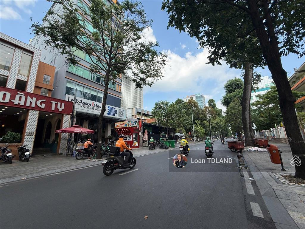Cho thuê mt đường mạc đĩnh chi q1 13x36m 200tr