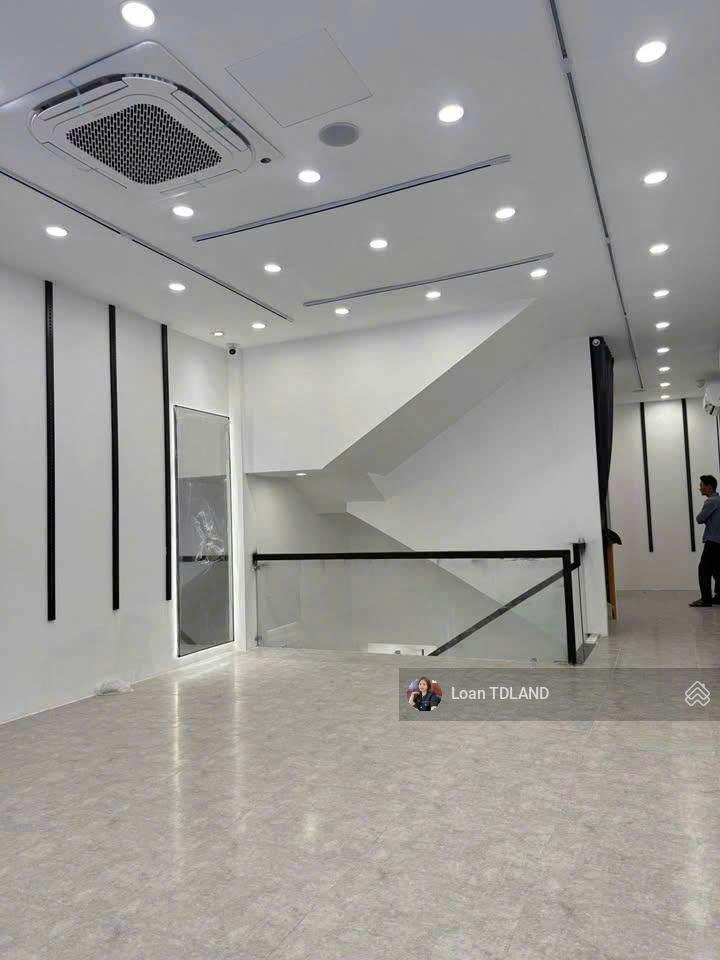 Cho thuê nhà nguyễn trãi quận 5 dt 5x15m giá 50 triệu