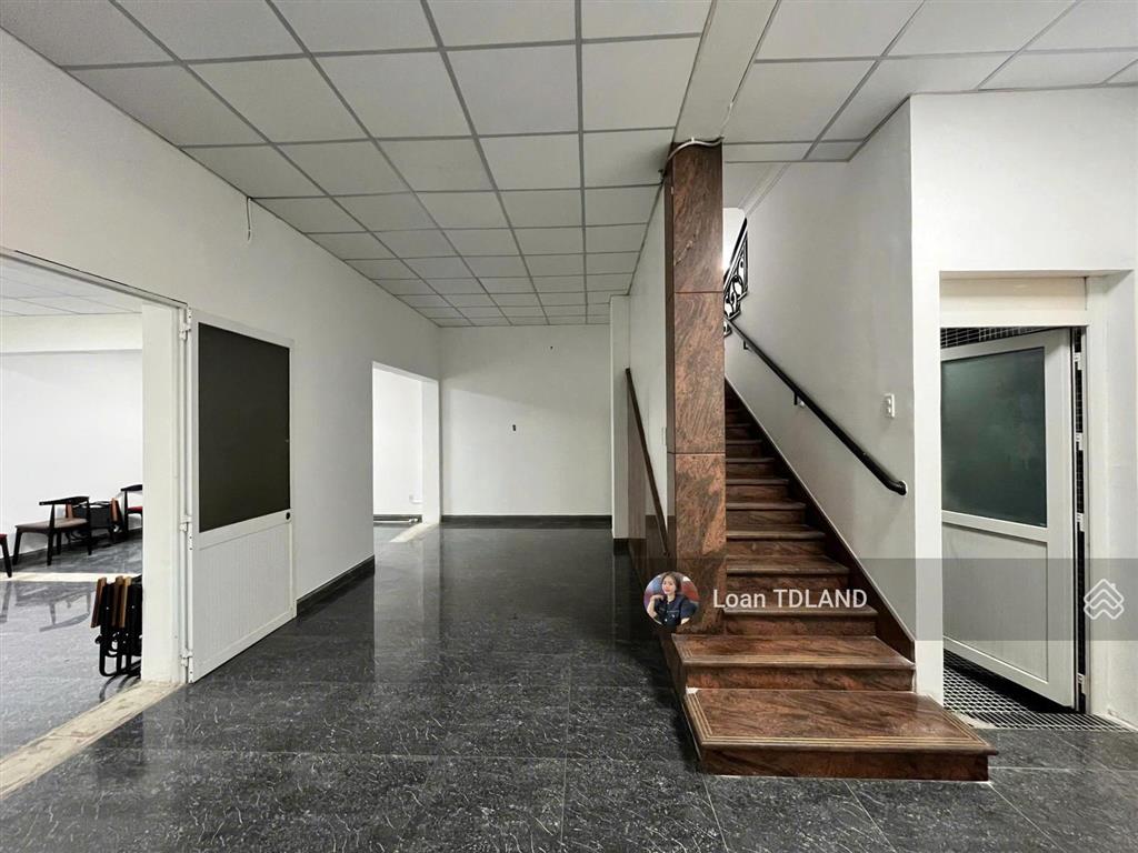 Cho thuê villa mặt tiền pasteur, quận 1 8m x 30m (1 trệt 1 lầu) giá 130tr