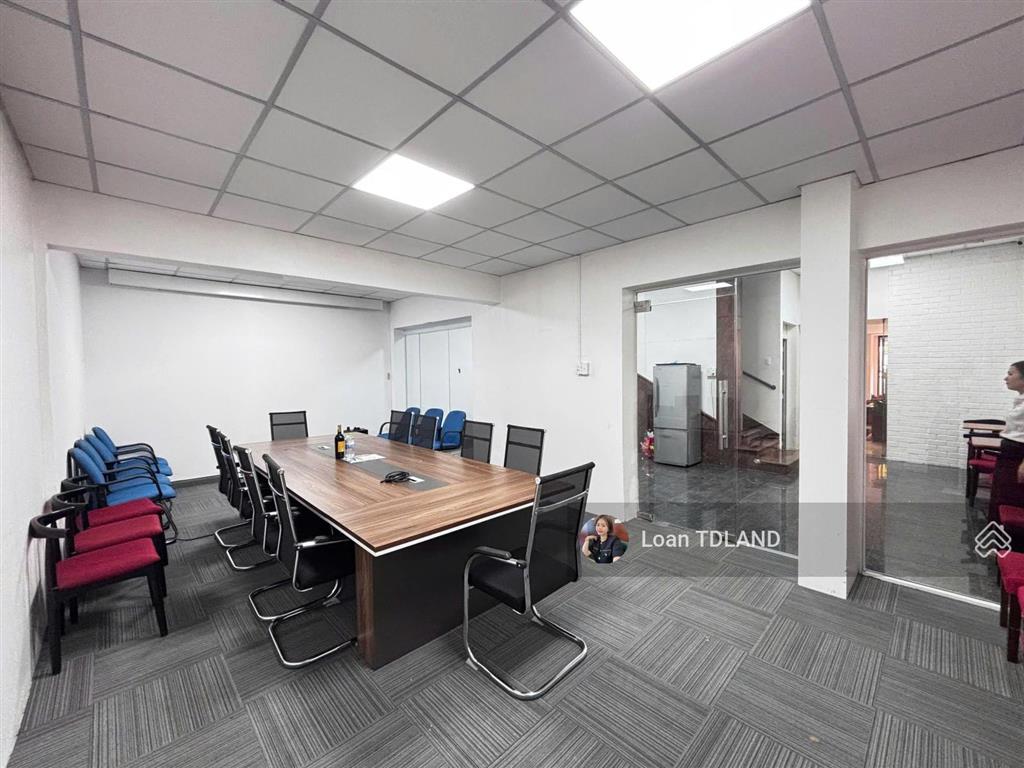 Cho thuê villa mặt tiền pasteur, quận 1 8m x 30m (1 trệt 1 lầu) giá 130tr