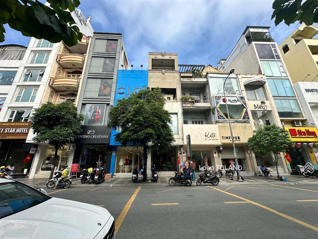Mặt tiền đường nguyễn trãi q1 cho thuê dt 8x20m giá 120tr