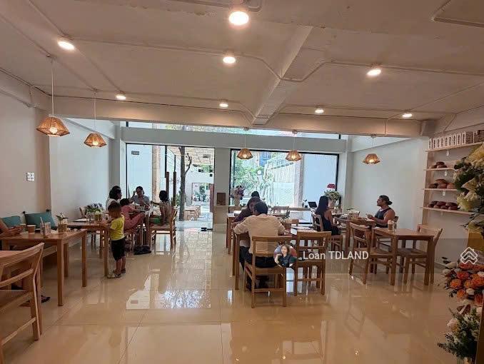 Cho thuê mặt bằng xuân thủy, thảo điền 7m x 30m (trệt lầu) giá 94tr
