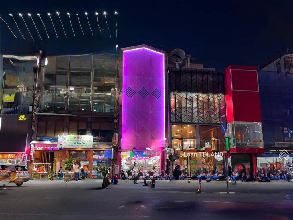 Cho thuê mt vòng xoay nguyễn thị minh khai dtsd 200m2 giá 70tr