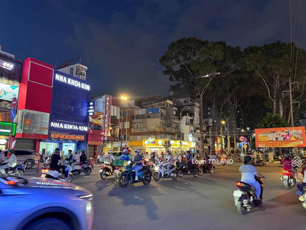 Cho thuê mt vòng xoay nguyễn thị minh khai dtsd 200m2 giá 70tr