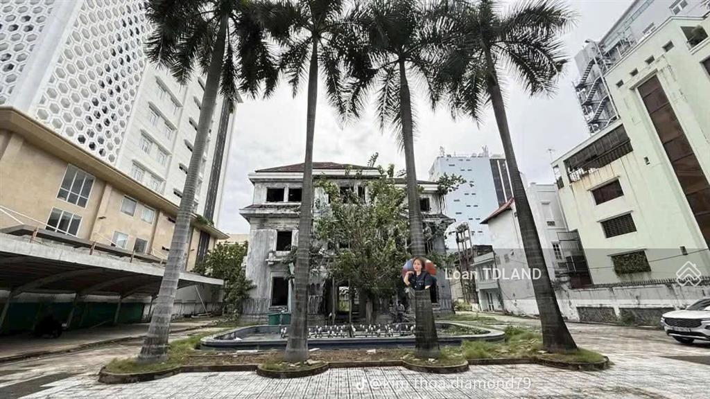 Cho thuê biệt thự cực hiếm dtsd 3200m2