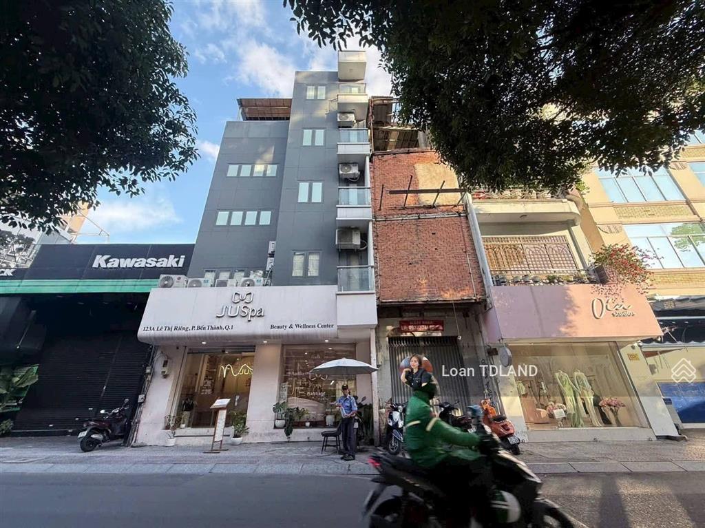 Cho thuê nhà thẩm mỹ lê thị riêng ngang 8m  giá 140 triệu