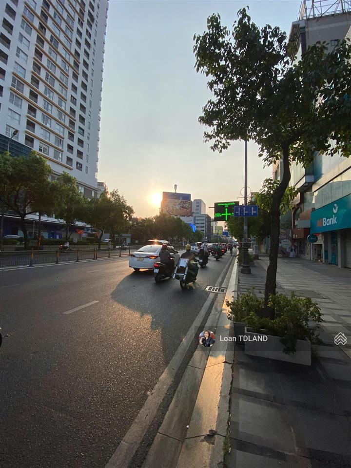Cho thuê tòa nhà nguyễn văn trỗi, phú nhuận dtsd 2000m2 giá 250tr