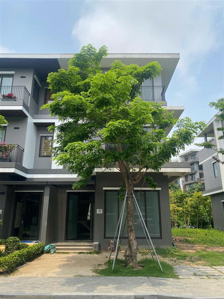 Bán căn biệt thự đạt chuẩn mực sống giá hấp dẫn nhất tại eco central park.  0843 131 ***