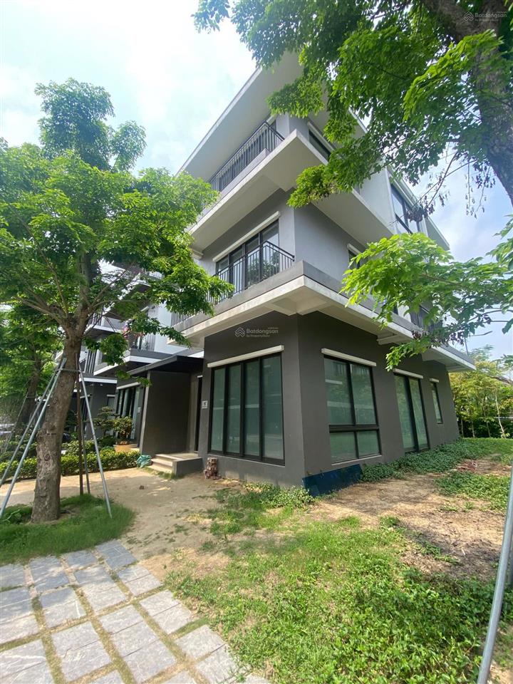 Bán căn biệt thự đạt chuẩn mực sống giá hấp dẫn nhất tại eco central park.  0843 131 ***