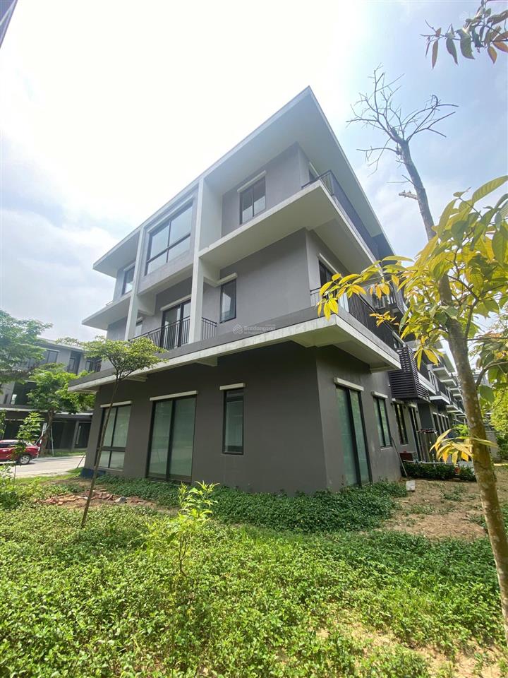 Bán căn biệt thự đạt chuẩn mực sống giá hấp dẫn nhất tại eco central park.  0843 131 ***