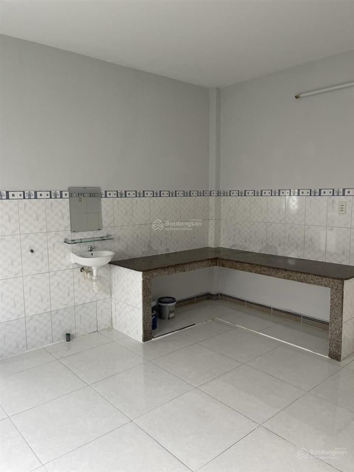 Nhà 1/ thới hòa  sổ hồng riêng hoàn toàn  5x16  1 trệt 1 lửng  cách sân bay tsn 25 phút