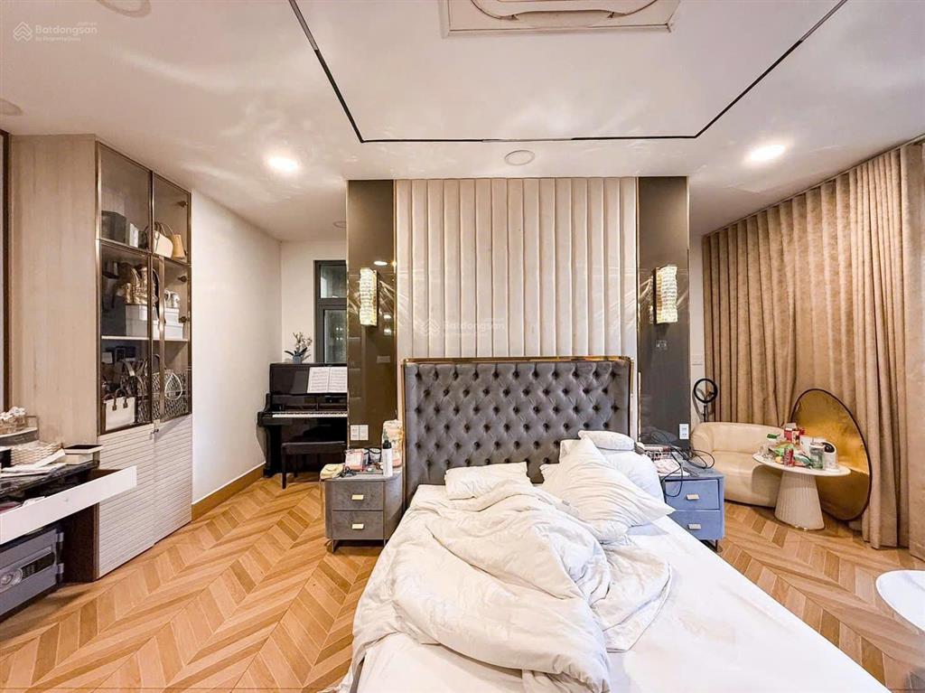 Bán biệt thự có hồ bơi minh phụng q11, dt 17 x 15m trệt 4 lầu giá 26 tỷ