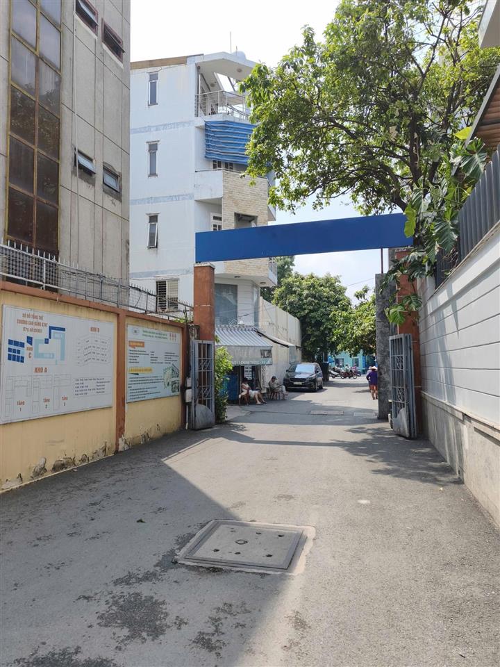 Nhà hẻm 8m q3 lý chính thắng 2 chiều kế bên viettel tower, dt 7,5 x10  giá 22 tỷ