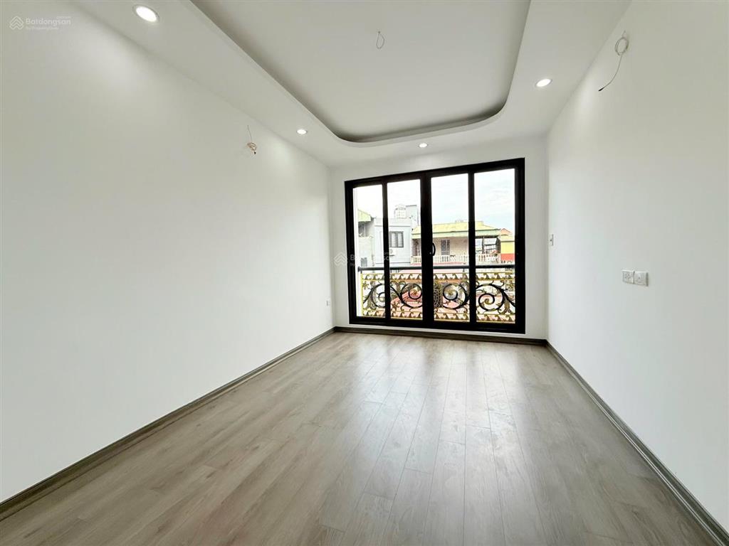 Hiếm có khó tìm căn nhà 31m xây mới 6 tầng thang máy ngay đầu phố trương định  bạch mai .
