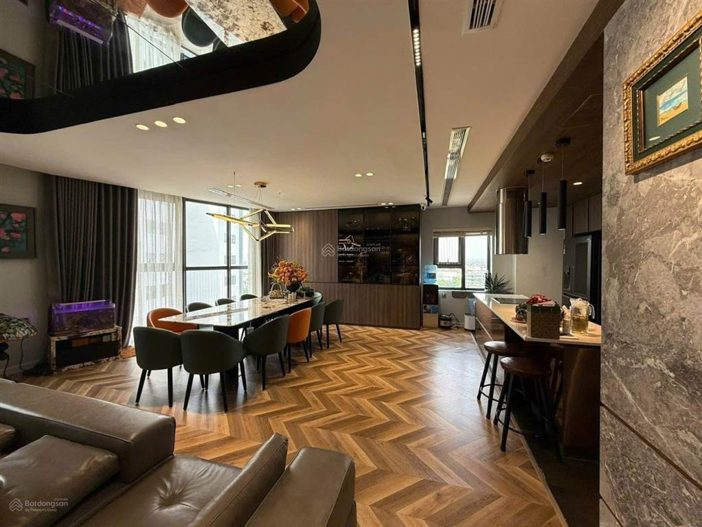 Em cần bán chcc udic riverside 122 vĩnh tuy  hai bà trưng, dt 140m 3 ngủ giá chào 10,5 tỷ có tl