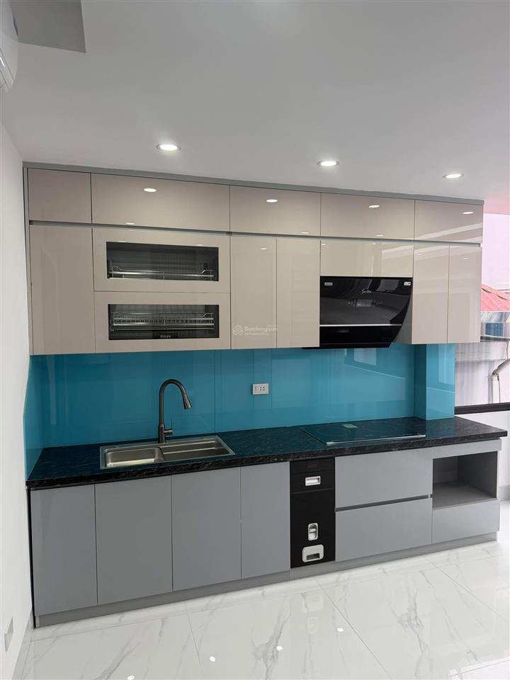Cơ hội đầu tư  sở hữu căn nhà ô tô vào nhà với dt 50m xây mới 6 tầng thang máy tại phố vĩnh hưng