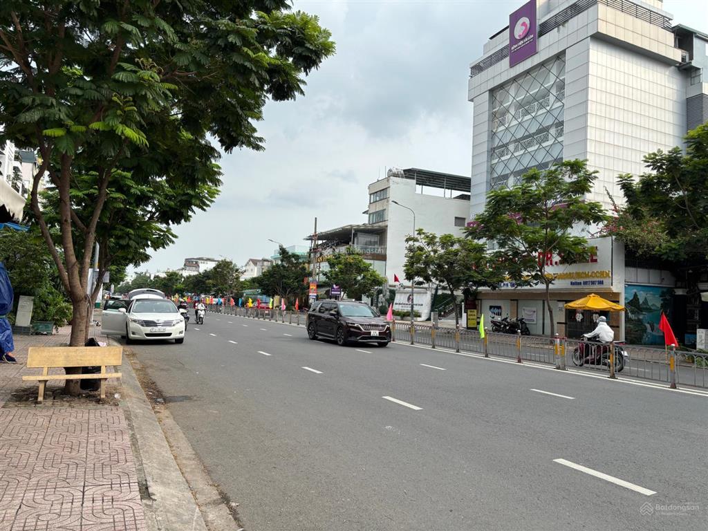 Chính chủ bán nhà mặt tiền lý chiêu hoàng bình phú, q.6 4x24m đang cho thuê 28 triệu/tháng
