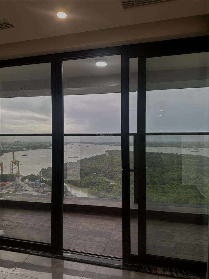 Cho thuê noble crystal riverside q7. 2pn 2wc, 135m². tầng cao, view sông. giá 16 triệu/th