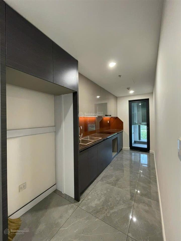 Cho thuê noble crystal riverside q7. 2pn 2wc, 135m². tầng cao, view sông. giá 16 triệu/th