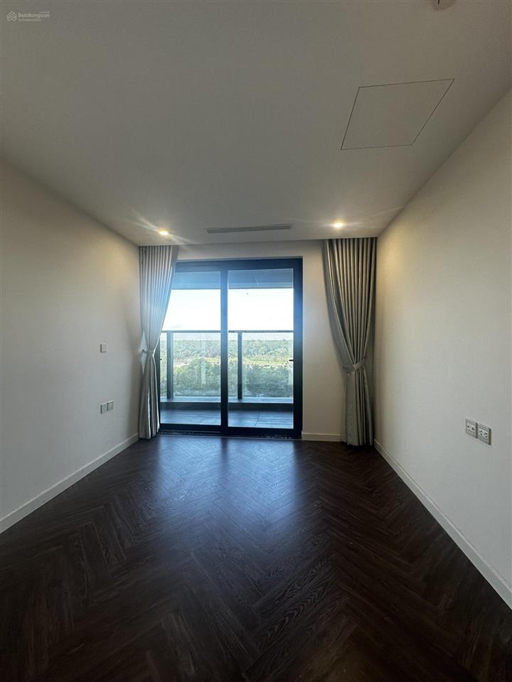 Noble crystal riverside q7. 2pn 120m². giá tốt hiện tại 12,5 triệu (không bao phí quản lý)