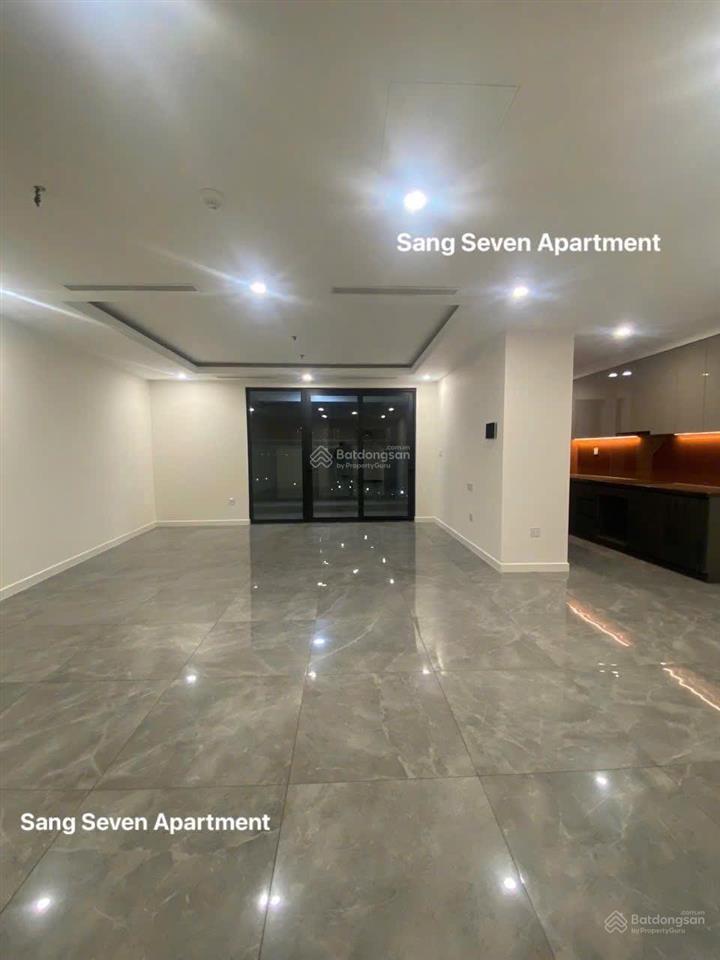 Noble crystal riverside q7  2pn 2wc, 133m². tầng cao  view sông. giá tốt 13,5 triệu / tháng