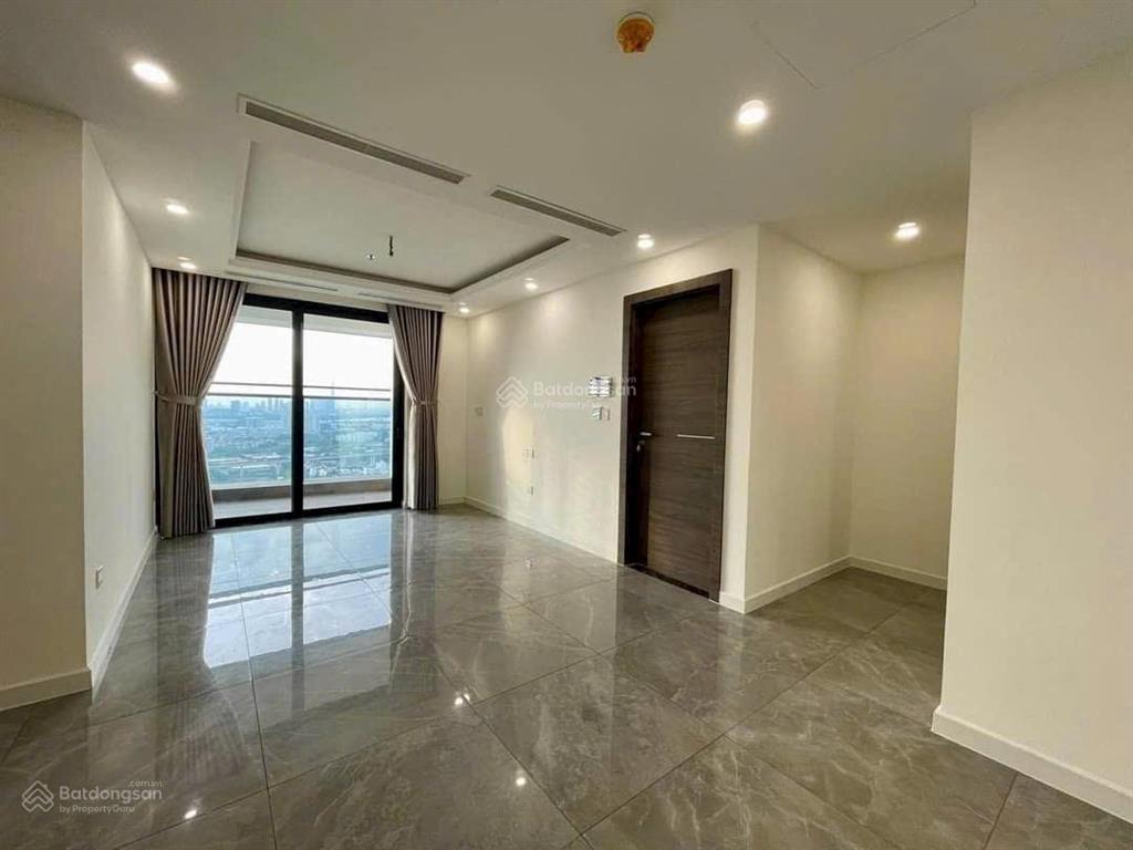 Cho thuê noble crystal riverside q7. 2pn 110m2. 2 ban công. giá tốt 15tr (bao phí quản lý)