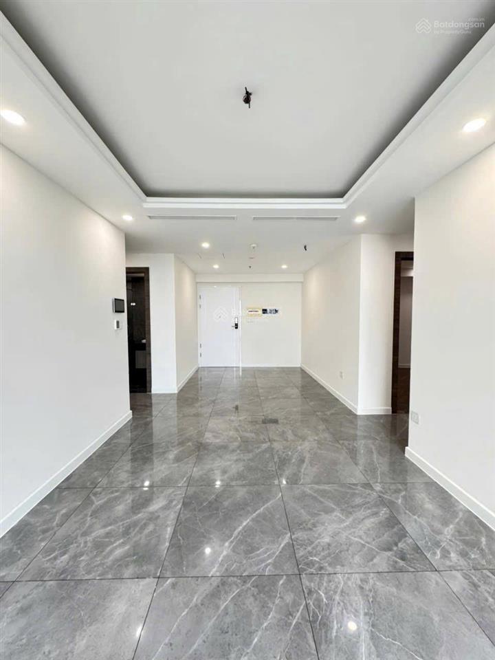 Cho thuê noble crystal riverside q7. 2pn 110m2. 2 ban công. giá tốt 15tr (bao phí quản lý)