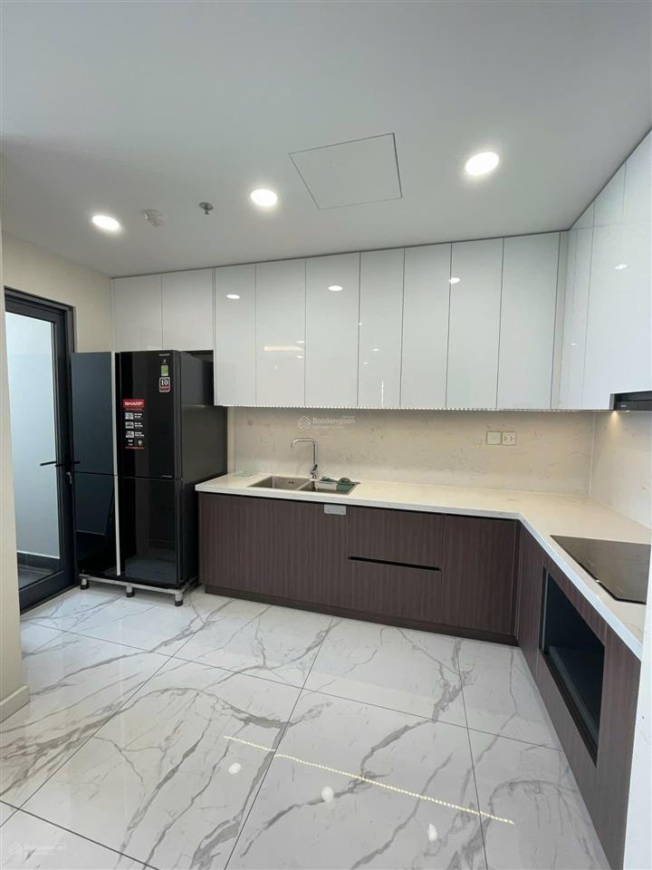 Sunshine sky city 3pn 2wc, full nội thất đẹp. giá thuê chỉ 26 triệu / tháng