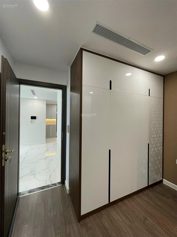 Sunshine sky city 3pn 2wc, full nội thất đẹp. giá thuê chỉ 26 triệu / tháng