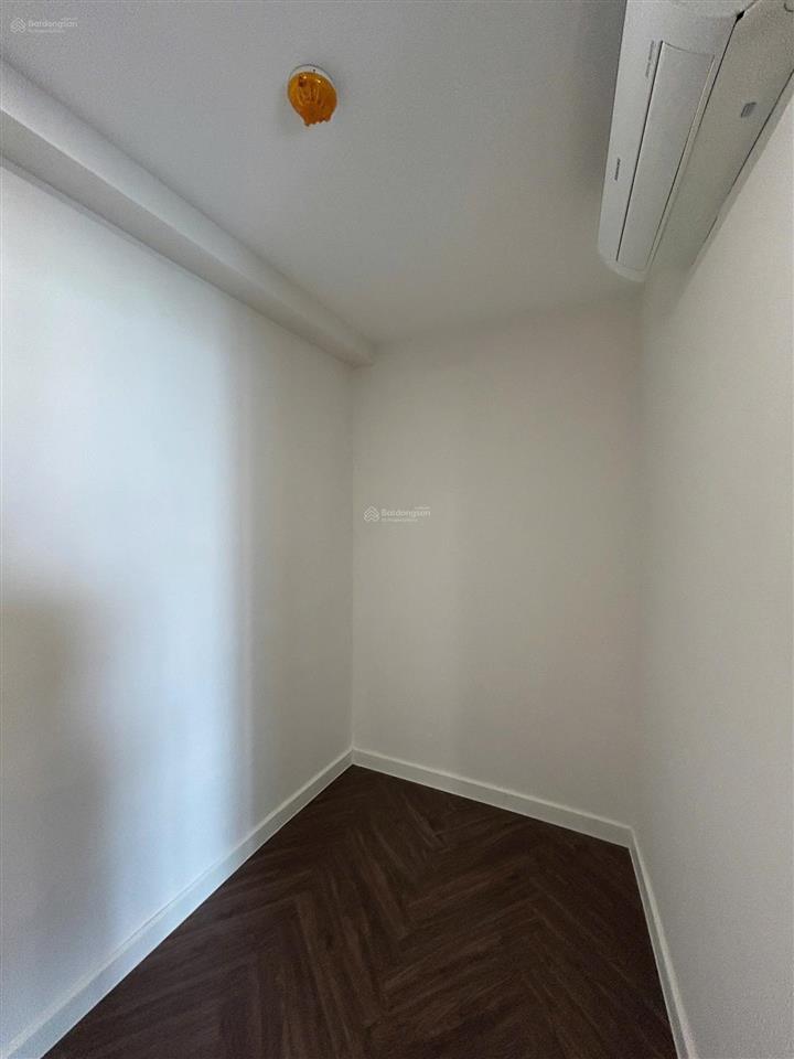 Bán gấp căn góc 2pn+1 , 135m2 . thấp hơn hợp đồng gốc  3,5 tỷ . một căn duy nhất  7,5 tỷ .