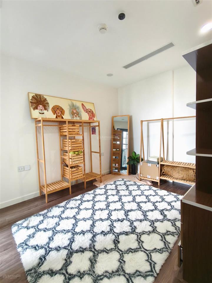 Sunshine sky city q7  2pn 2wc, full nội thất. tầng cao  view đẹp. giá chỉ 17 triệu/tháng