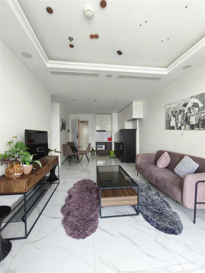 Sunshine sky city q7  2pn 2wc, full nội thất. tầng cao  view đẹp. giá chỉ 17 triệu/tháng