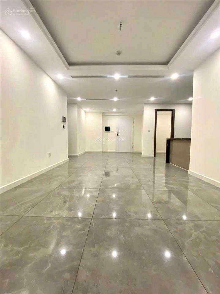 Noble crystal riverside 2pn+1 kho 2wc , 135m2 . giá cực tốt  15 triệu ( bao phí quản lý )