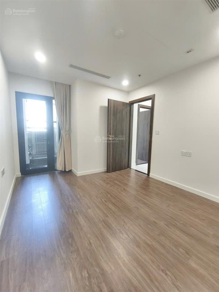 Sunshine sky city q7 2pn 2wc, 70m2. ntcb. tầng cao, view đẹp. giá thuê 13 triệu/tháng.