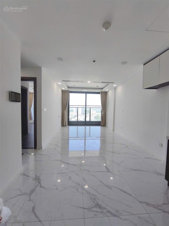 Sunshine sky city q7 2pn 2wc, 70m2. ntcb. tầng cao, view đẹp. giá thuê 13 triệu/tháng.