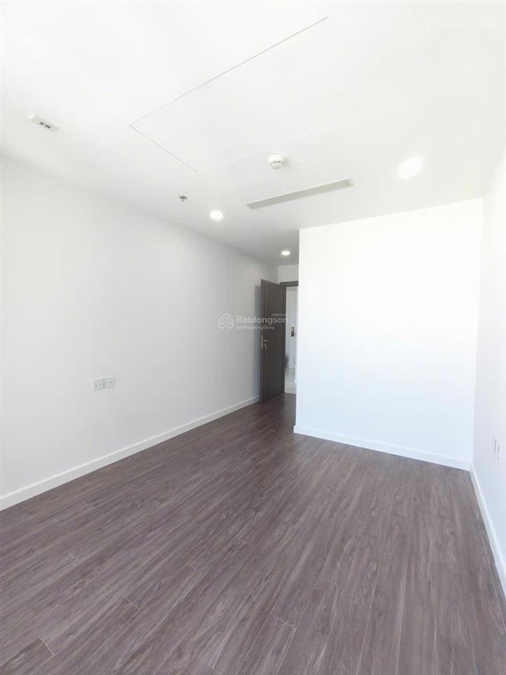 Sunshine sky city q7 2pn 2wc, 70m2. ntcb. tầng cao, view đẹp. giá thuê 13 triệu/tháng.