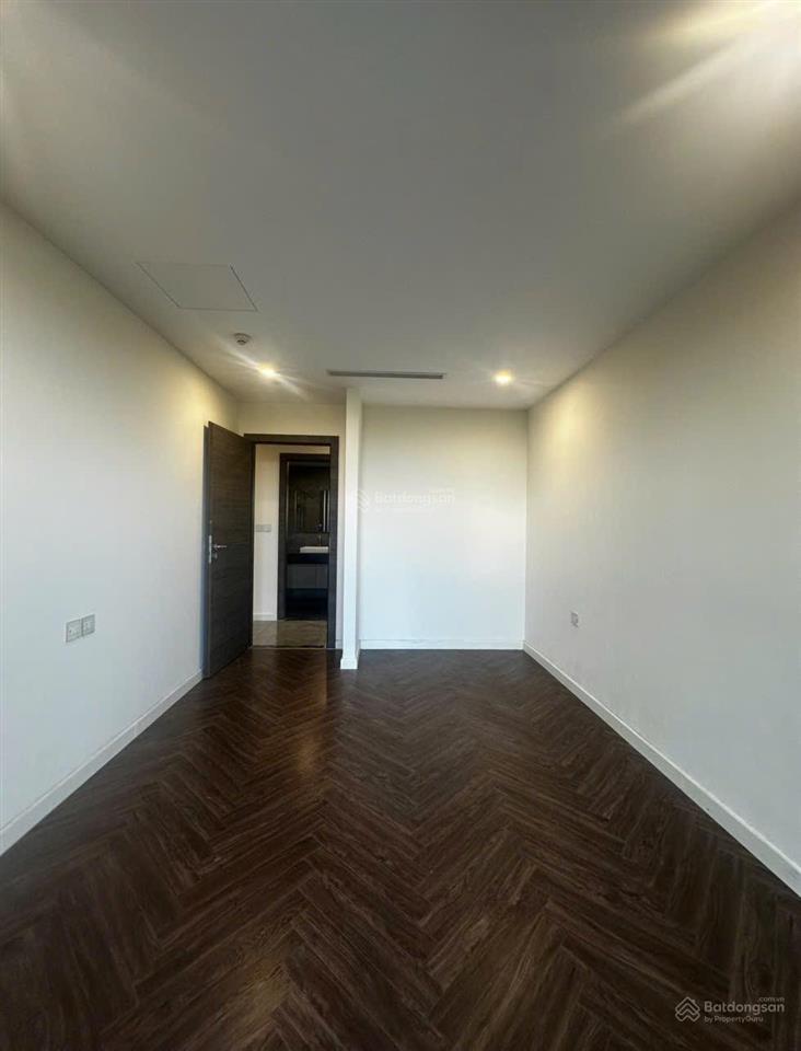 Noble crystal riverside 2pn 2wc, 120m2. tầng cao, view sông siêu đẹp. giá chỉ 14 triệu/tháng
