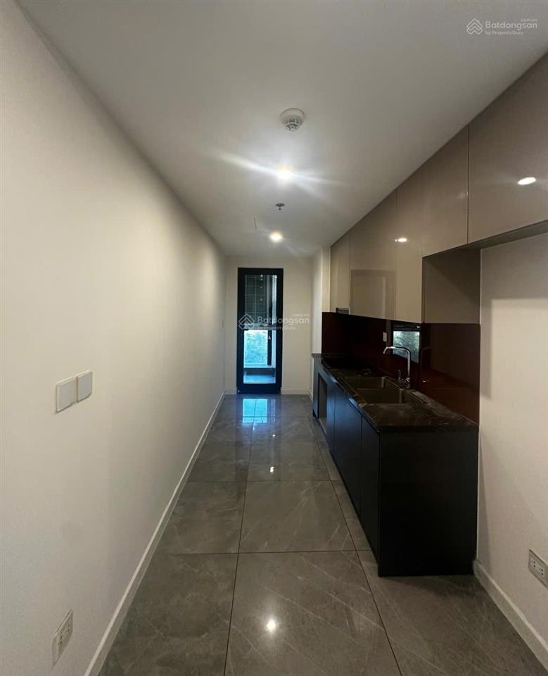 Noble crystal riverside 2pn 2wc, 120m2. tầng cao, view sông siêu đẹp. giá chỉ 14 triệu/tháng