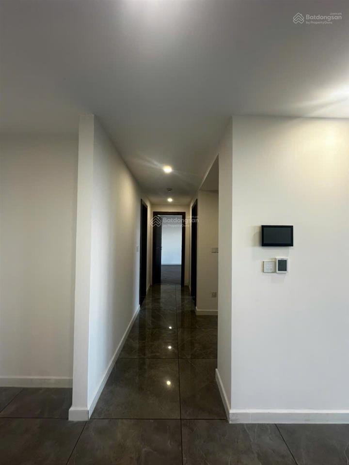 Noble crystal riverside 2pn 2wc, 120m2. tầng cao, view sông siêu đẹp. giá chỉ 14 triệu/tháng